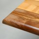 Tischkante Mira mit der Abrundung nach unten ist ein Hochgenuss für alle Unterarme auf der Tischkante. Hier wurde die Platte aus Nussbaum (an der Ecke) und Kirschbaum gefertigt.